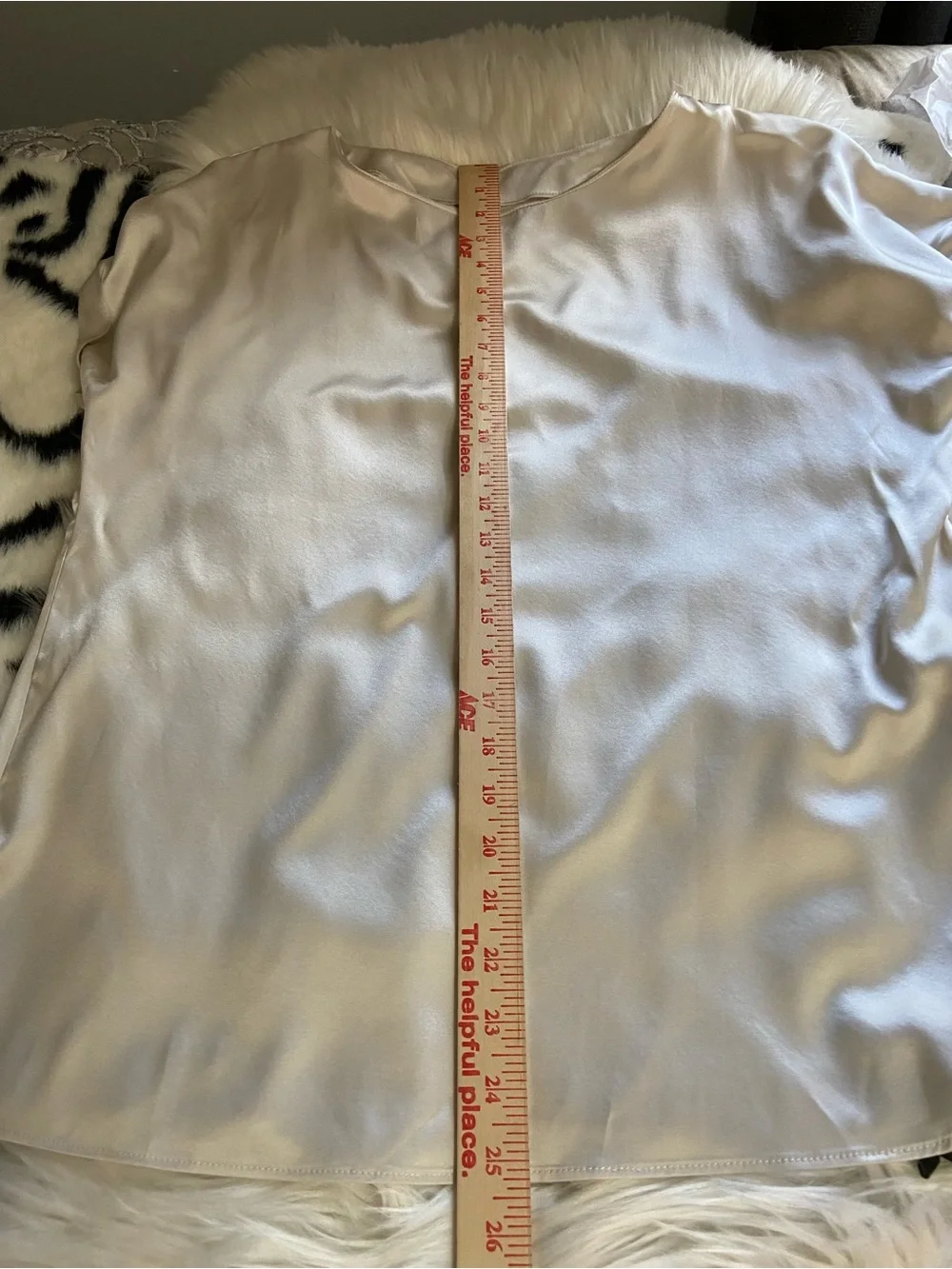 NWT Silk Silky Sz L cream color Women's Casual Short Sleeve Top